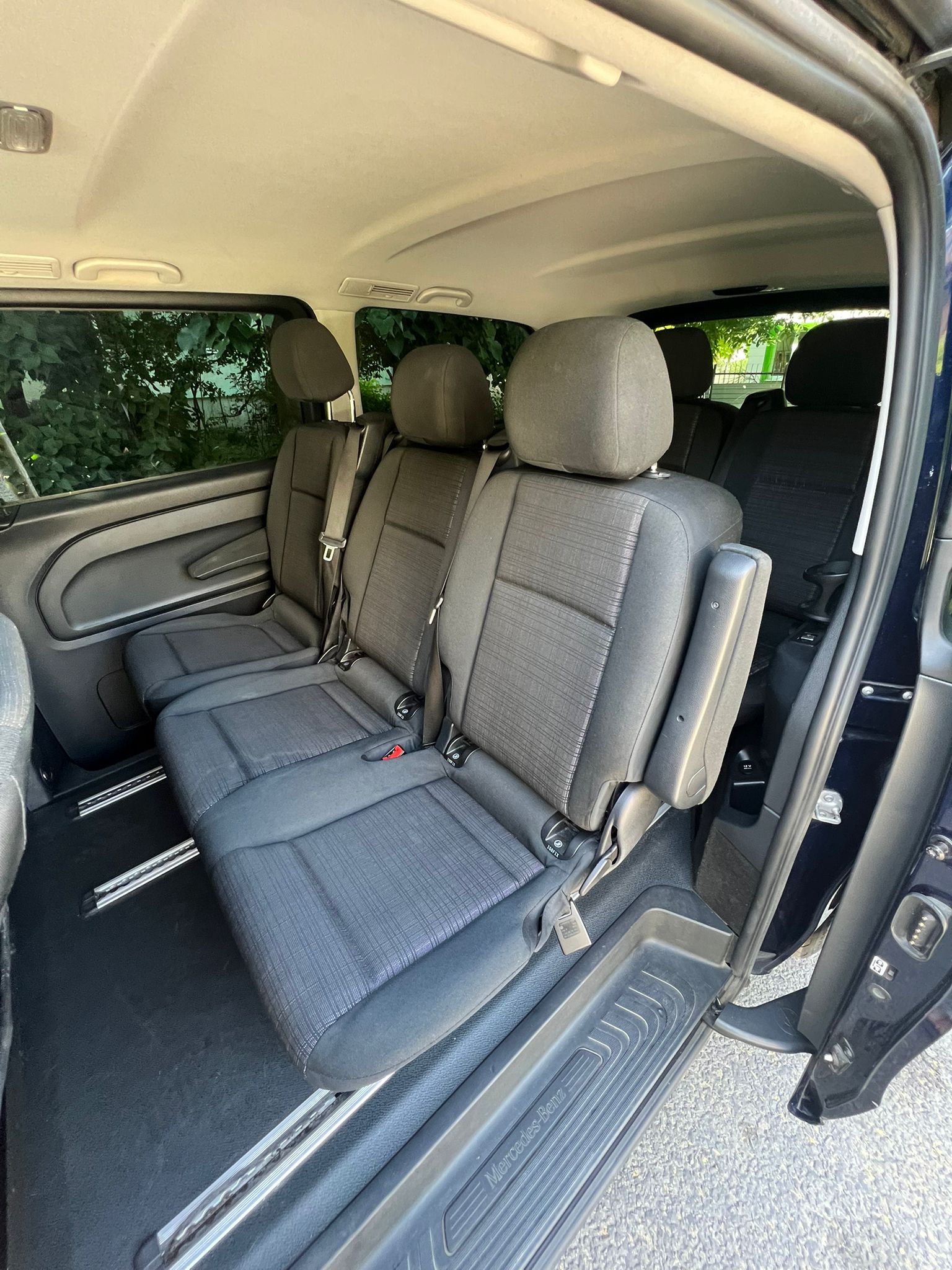 Vehicul 8+1 Interior 1